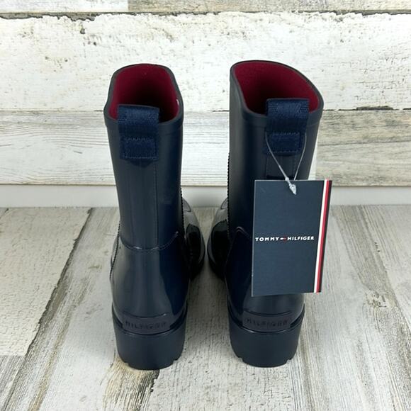 Tommy Hilfiger Women’s 5 Navy Blue Waterproof Ankle Rain Boots Low Heel NEW - Picture 5 of 9